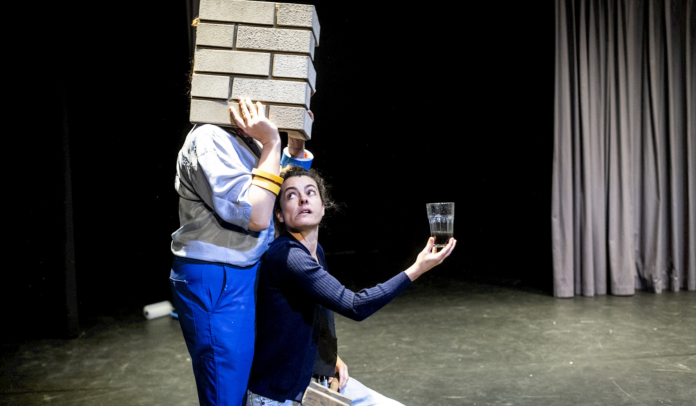 THEATERFESTIVAL BASEL: GROSSE MENSCHEN