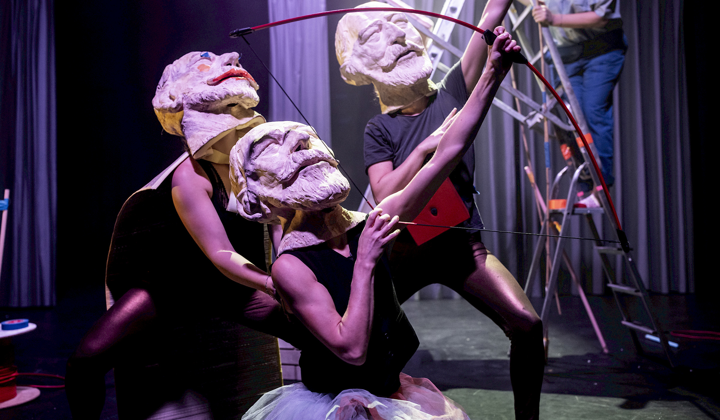 THEATERFESTIVAL BASEL: GROSSE MENSCHEN